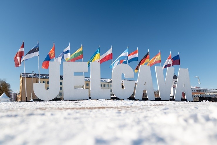 Žūrijas un skatītāju visaugstāk novērtētās ledus skulptūras Jelgavā 385250