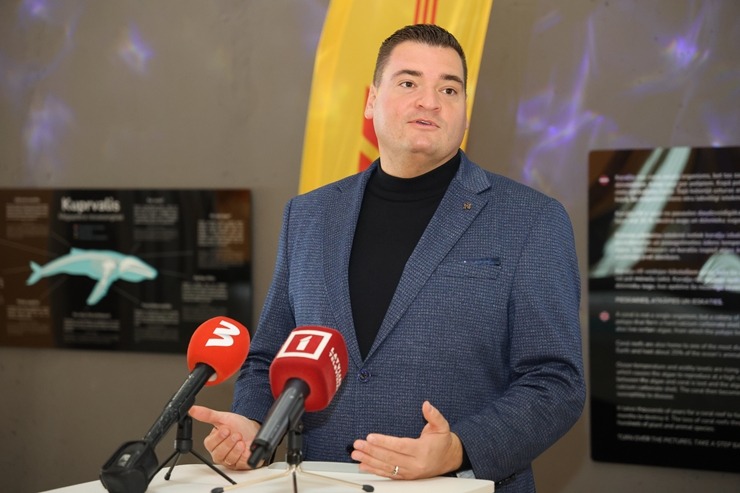 Rīgas Nacionālajā zooloģiskajā dārzā notiek kuprvaļa skeleta ekspozīcijas atklāšana 386620