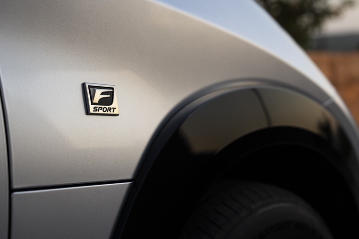 Salonos ir ieradies jaunais pilnībā elektriskais «Lexus RZ» 386847