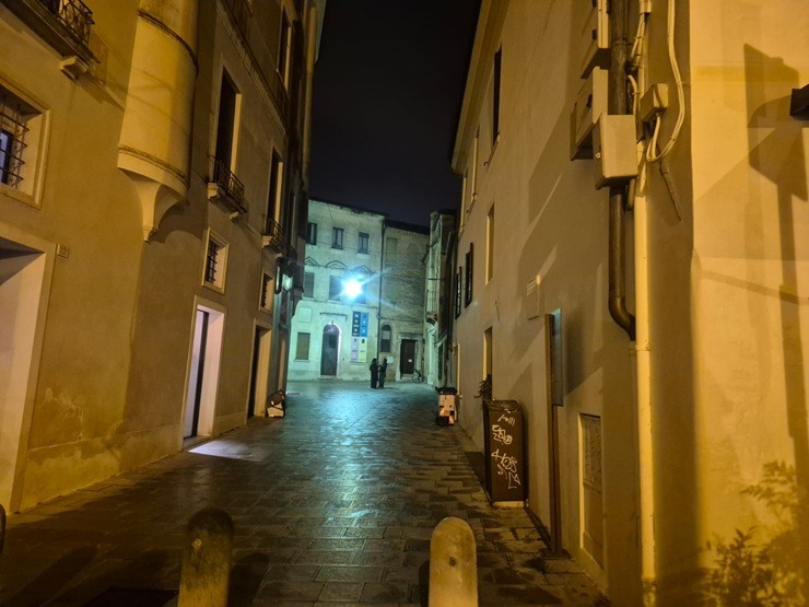 Travelnews.lv dodas vēlā vakara pastaigā pa Ziemeļitālijas pilsētu Treviso 387375