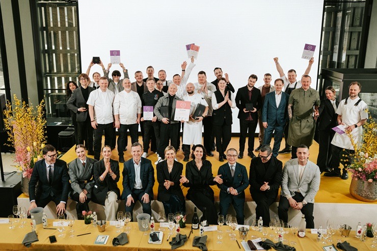 Ieskats šampanieša un gastronomijas saderības simpozijā un konkursā «Chefs + Champagne» 387494