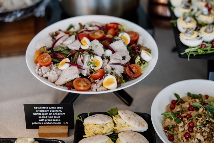 Daži fotomirkļi no Jūrmalas restorāna «36.line Grill Restaurant» jaunā koncepta «After-work brunch» ēdienkartes. Foto:  Inga Bitere 387517