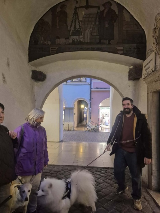 Travelnews.lv izbauda amatnieku tirdziņu un vakara pastaigu Ziemeļitālijas pilsētā Bolcano 387932