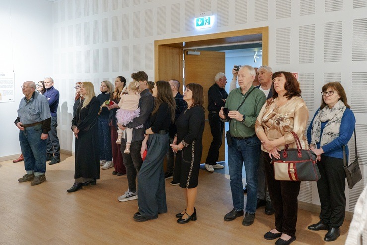 Kultūras centrā Siguldas «DEVONS» atklāj tekstilmākslinieces Zanes Šumeiko izstādi «Senču upe III» 389065