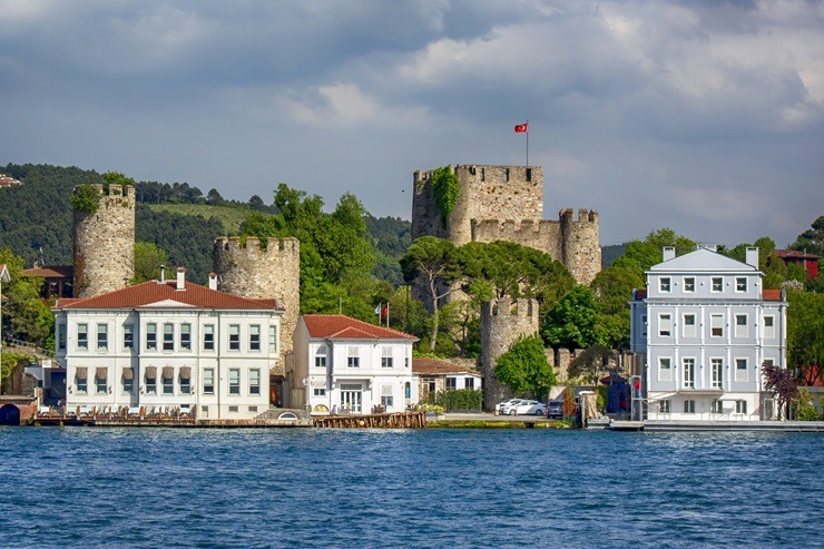 Pavasaris iekrāso Stambulu košās krāsās 389254