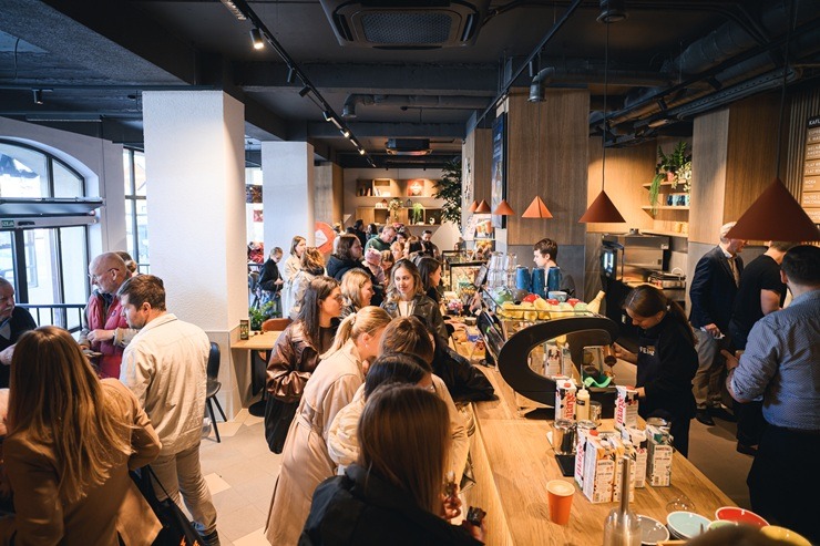 Darbu sākusi pirmā «Caffeine» kafejnīca Jelgavā 389818