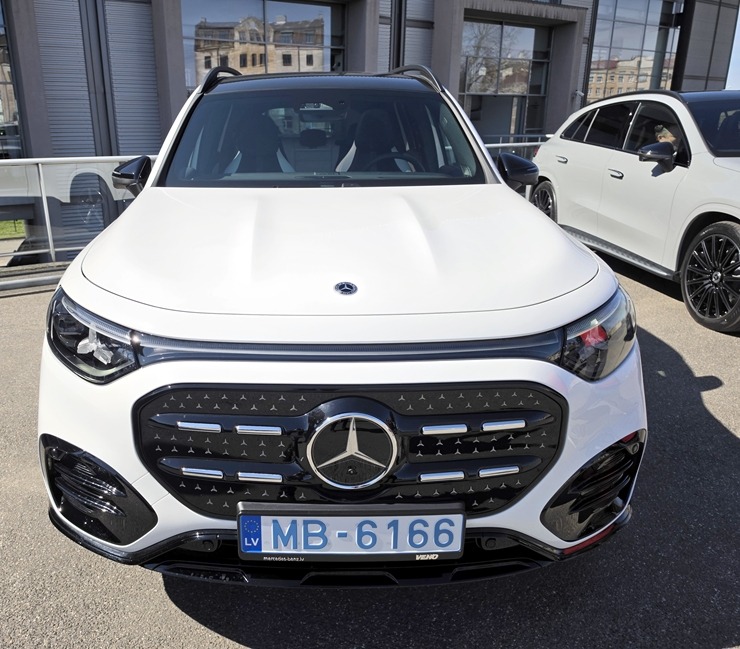 Mercedes-Benz prezentē uz Latvijas ceļiem jaunās paaudzes GLC, GLB un CLA 390342