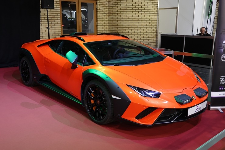 Ķīpsalā pulcējas auto fani uz starptautisko autoindustrijas izstādi 2026 390473