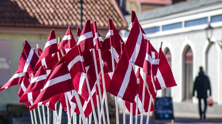 Latvijas Neatkarības atjaunošanas dienas svētku noskaņa Ventspilī 390793