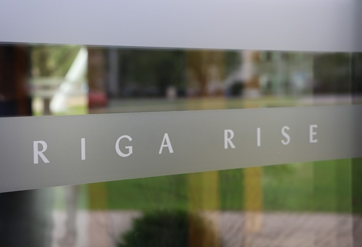 Rīgas restorāns «Buržujs» kopā ar Rīgas panorāmas ratu piedāvā svinēt svētkus īpašā gaisotnē 391020