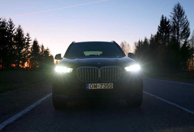 Sadarbībā ar auto nomu «SIXT Latvija» dodamies uz Dagdas tirgu - BMW X5 no 60 eiro dienā 391127