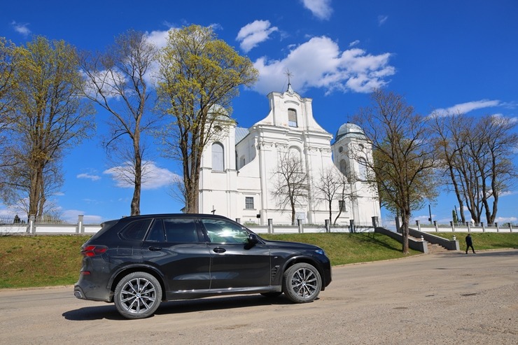 Sadarbībā ar auto nomu «SIXT Latvija» dodamies uz Dagdas tirgu - BMW X5 no 60 eiro dienā 391132
