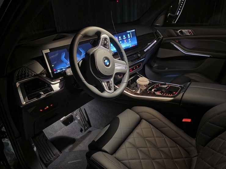 Sadarbībā ar auto nomu «SIXT Latvija» apceļojam Latgali - BMW X5 no 60 eiro dienā 391397