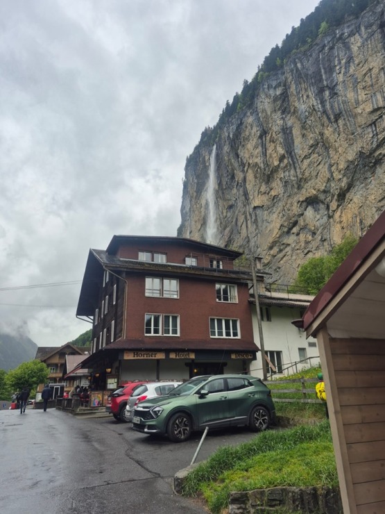 Travelnews.lv dodas uz Lauterbrunnenu un Štaubaha ūdenskritumu Šveicē 392076