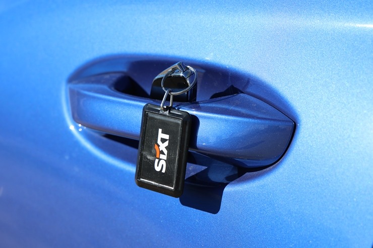 Sadarbībā ar auto nomu «SIXT Latvija» apceļojam Rīgu  - jaunais VW T-Roc no 27 eiro dienā 392125