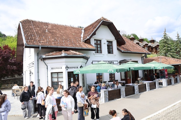 Sadarbībā ar «airBaltic» iepazīstam Serbijas vēsturisko šaursliežu līniju un spēkratus 392977