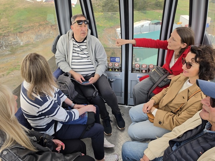Sadarbībā ar «airBaltic» braucam ar Zlatibor gaisa trošu vagoniņu «Gold Gondola» 9 km garumā 393225