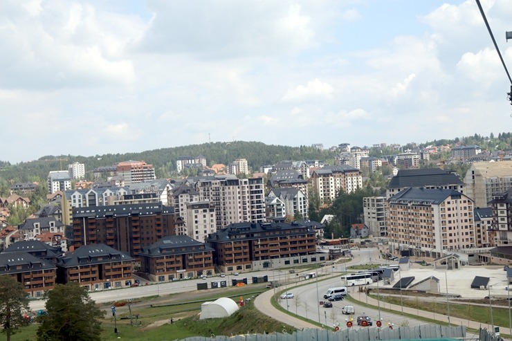 Sadarbībā ar «airBaltic» braucam ar Zlatibor gaisa trošu vagoniņu «Gold Gondola» 9 km garumā 393226