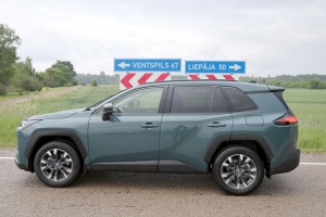 Sadarbībā ar «SIXT Latvia» un «Toyota RAV4» (no 30 eiro dienā) apceļojam Latviju 19
