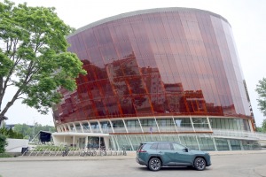 Sadarbībā ar «SIXT Latvia» un «Toyota RAV4» (no 30 eiro dienā) apceļojam Latviju 3