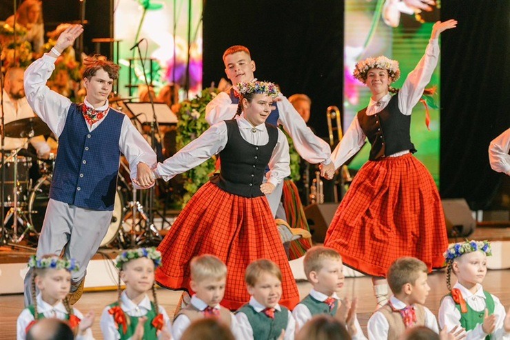 Jūrmala: Dzintaros svin vasaras saulgriežus 394628