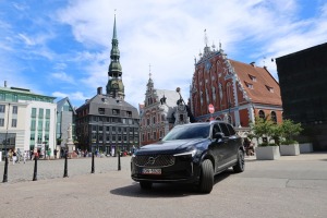 Sadarbībā ar «SIXT Latvia» un «Volvo XC90» (no 55 eiro dienā) apceļojam Latvijas galvaspilsētu 2