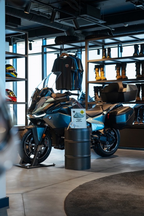 BMW triumfē konkursā «Latvijas Gada motocikls 2026» – BMW R 1300 R iegūst galveno balvu 394867