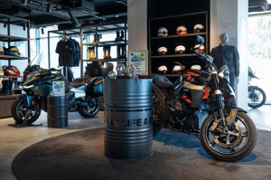BMW triumfē konkursā «Latvijas Gada motocikls 2026» – BMW R 1300 R iegūst galveno balvu 13