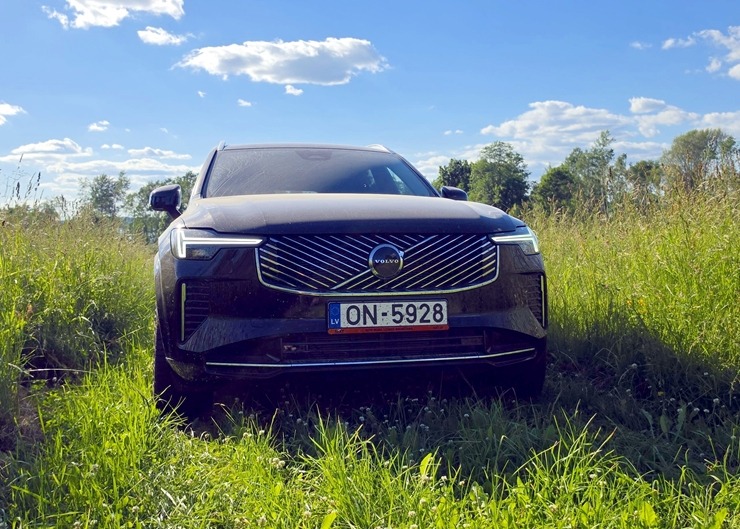Sadarbībā ar «SIXT Latvia» un «Volvo XC90» (no 55 eiro dienā) apceļojam Latgali 394903