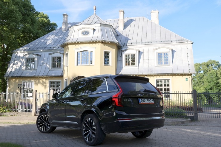 Sadarbībā ar «SIXT Latvia» un «Volvo XC90» (no 55 eiro dienā) apceļojam Latviju 394995