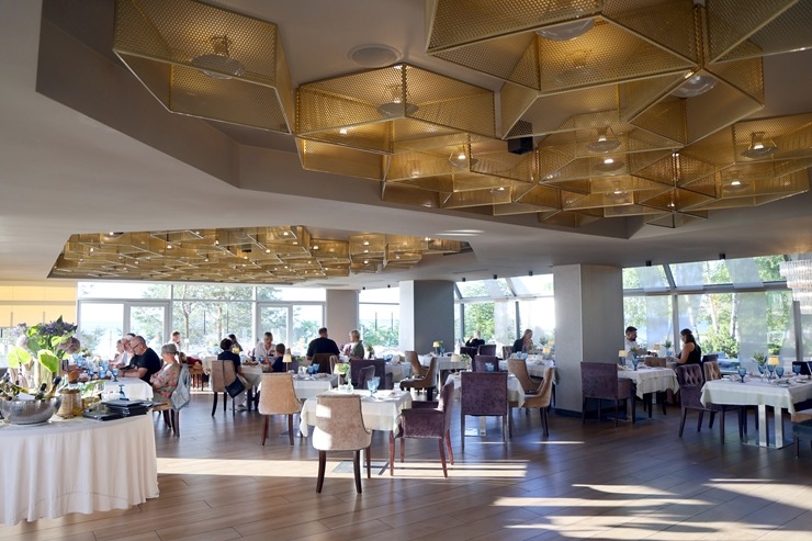 Jūrmalas viesnīca «Baltic Beach Hotel» atklāj jaunas virtuves restorānu «AMBER VIEW» - Vidusjūras virtuve ar turku dvēseli 395216