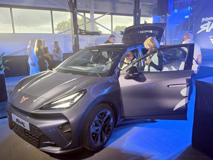 Pārdaugavas auto centrs «Autobrava Motors» ielūdz uz CUPRA RAVAL pirmizrādi Latvijā 395426