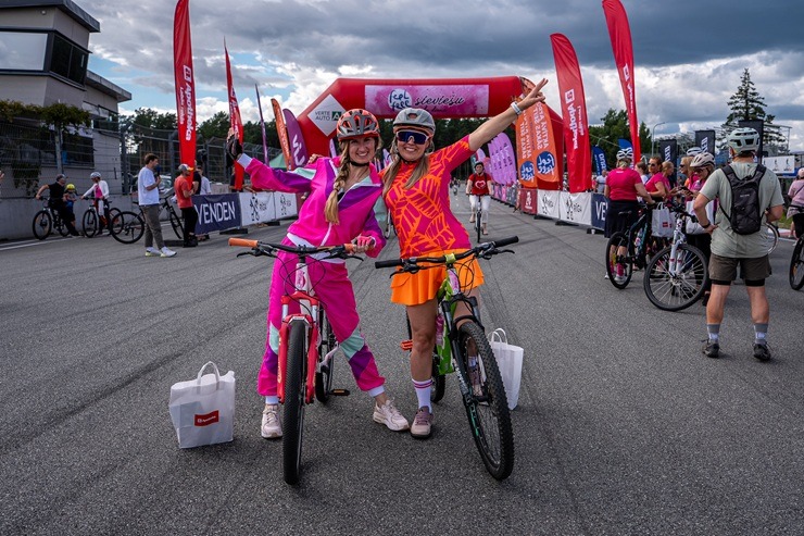 FeelFree Sieviešu Velo diena Biķerniekos pulcē teju 900 dalībnieču 395502