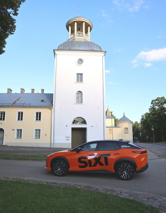 Sadarbībā ar «SIXT Latvia» un «Lexus RZ 500e» (no 855 eiro mēnesī) apceļojam Krustpili un Preiļu novadu 395856