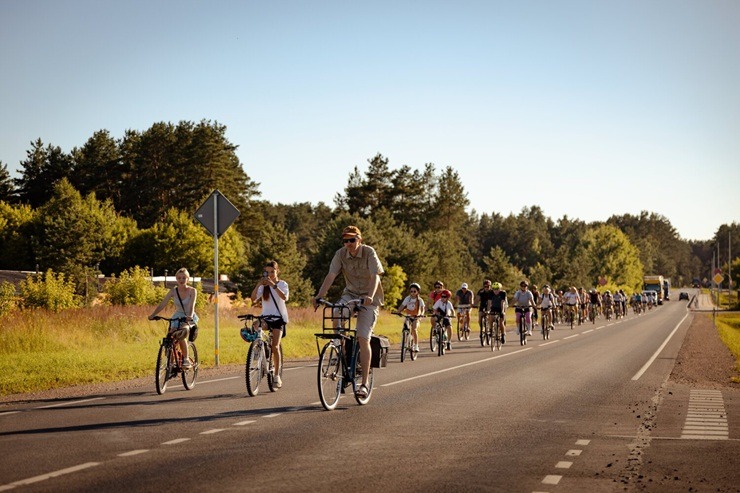 Aktīvisti iepazīst Krāslavas novadu ar velo 395896