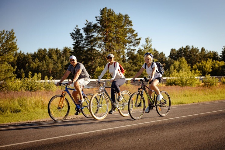 Aktīvisti iepazīst Krāslavas novadu ar velo 395897