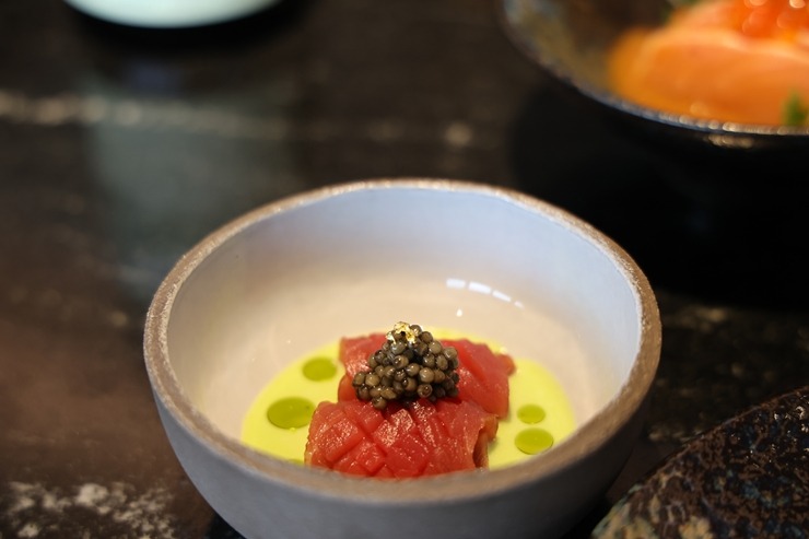Izbaudām Vecrīgas viesnīcas «Grand Hotel Kempinski Riga» Michelin restorāna «Stage22 Bar & Restaurant» godalgoto vīna karti 396279