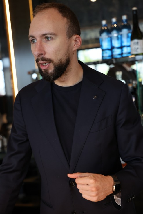 Izbaudām Vecrīgas viesnīcas «Grand Hotel Kempinski Riga» Michelin restorāna «Stage22 Bar & Restaurant» godalgoto vīna karti 396282