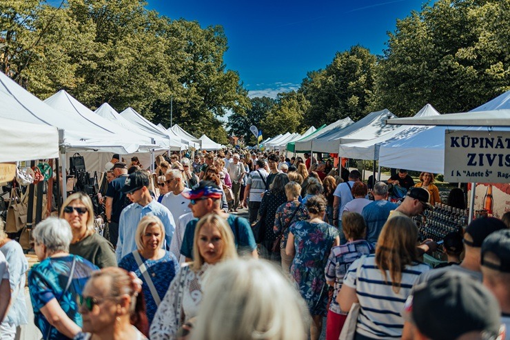 Valmiera vērienīgi svin 743. dzimšanas dienu 396340