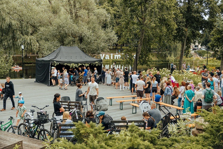 Valmiera vērienīgi svin 743. dzimšanas dienu 396352