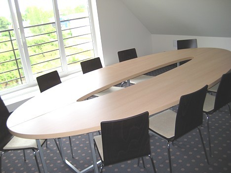 Mazā apspriežu telpa 23437