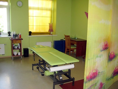 Spa procedūru kabinets. Klientiem tiek piedāvātas dažādas sejas un ķermeņa procedūras, šeit tiek lietota tikai vislābākā kosmētika 23644