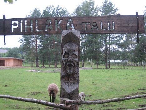Lai piedalītos Dižajā Baltijas apceļošanas akcijā ir jābildējas uz māju nosaukuma fona. Sīkāka informācija: www.greatbaltic.eu Lai piedalītos Dižajā Baltijas apceļošanas akcijā ir jābildējas uz māju nosaukuma fona. Sīkāka informācija: www.greatbaltic.eu 26870