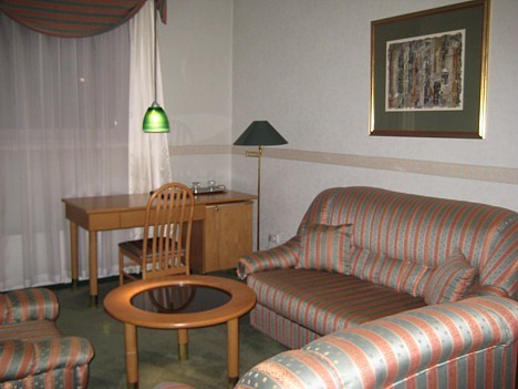 Viesu ērtībām tiek piedāvāti arī apartamenti 27113