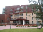 Karaliskā rezidence jeb Royal Residence ir pirmā vieta Baltijā, kur izveidota luksus klases atpūtas vieta - pansionāts senioriem untā atrodas Lietuvas 1