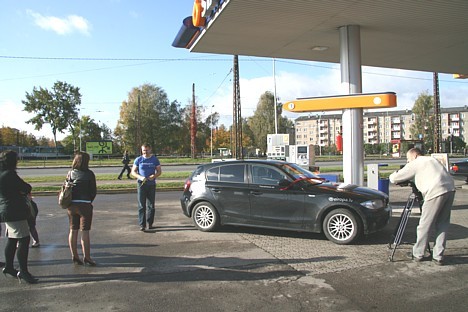LNT televīzija piefiksē faktu, ka ar BMW 120d reāli var nobraukt šo maršrutu, kas ir gabdrīz 1000 km garumā LNT televīzija piefiksē faktu, ka ar BMW 120d reāli var nobraukt šo maršrutu, kas ir gabdrīz 1000 km garumā 28090