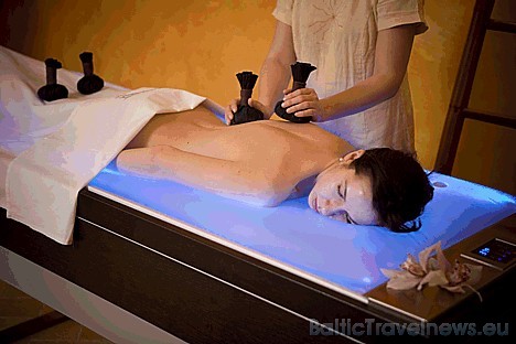 Viesnīca arodas arī Spa salons, kur iespējams baudīt ne tikai dažādas masāžas un Spa procedūras, bet arī atslābināties no ikdienas rūpēm un darbiem Viesnīca arodas arī Spa salons, kur iespējams baudīt ne tikai dažādas masāžas un Spa procedūras, bet arī atslābināties no ikdienas rūpēm un darbiem 28538