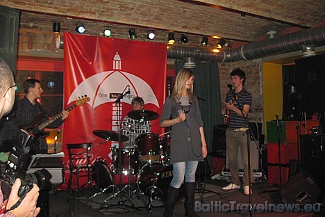 Vakar, 14. novembrī, turpinājās iesāktais mūzikas un mākslas festivāls Bildes 2008. Arī šovakar norisinājās džeza un blūza vakars...Uzstājas Līva Kal Vakar, 14. novembrī, turpinājās iesāktais mūzikas un mākslas festivāls Bildes 2008. Arī šovakar norisinājās džeza un blūza vakars...Uzstājas Līva Kal 28870