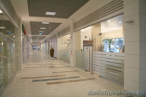 Pašlaik Panorama Plaza galerija centrs ir vēl mazliet patukšs, jo tikko kā ienāk veikali un tirdzniecības tīkli jaunajās telpās Pašlaik Panorama Plaza galerija centrs ir vēl mazliet patukšs, jo tikko kā ienāk veikali un tirdzniecības tīkli jaunajās telpās 29076