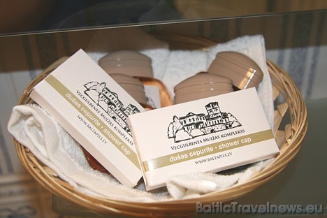 Numuriņos būs gan šampūns, ziepes, gan dušas želeja un dušas cepurītes 29435